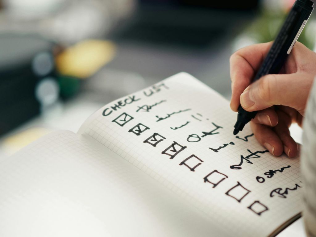 Recovery mistakes that quietly kill your progress - healthafitness.us